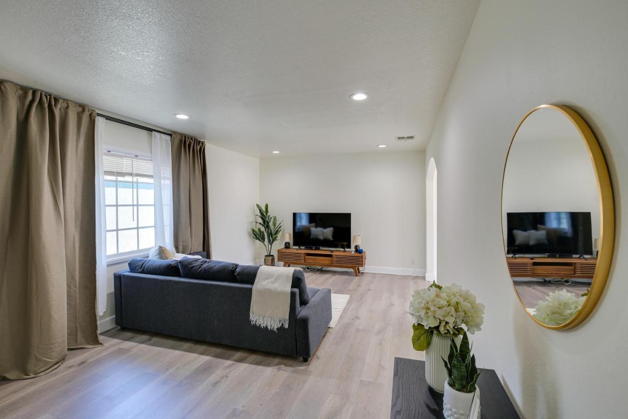 Holiday home Oasis With Pool And Gas Grill!