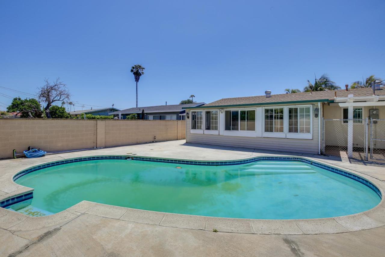 Oasis With Pool And Gas Grill! Holiday home Westminster