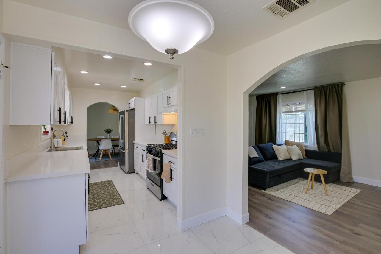 Oasis With Pool And Gas Grill! Westminster